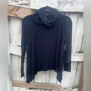 Black sweatshirt
